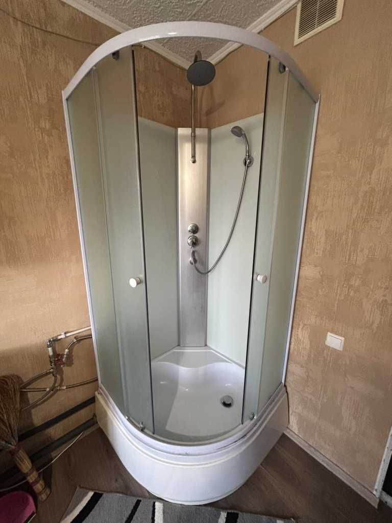 Кімната із зручностями, ЖБІ, 14 м², 4/5 поверх, з меблями та технікою