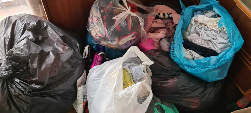Отдам даром детские вещи и обувь