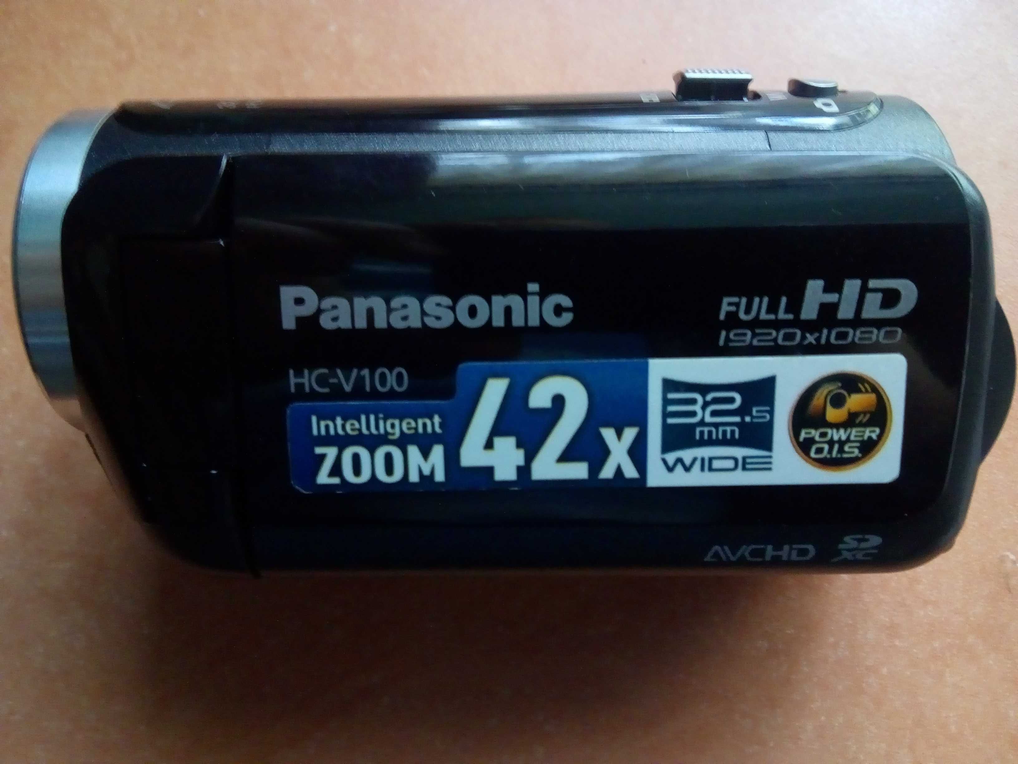 Видеокамера Panasonic HC-V100