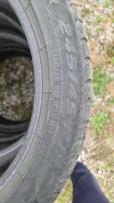 Шини зимові Pirelli 245/45/19r..RunFlat . Ціна за 4 шт.