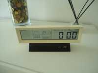 Zegar zegarek termometr biometryczny nowoczesny design szklany