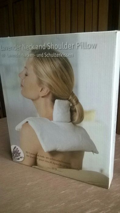 Rozgrzewająca poduszka na kark i ramiona