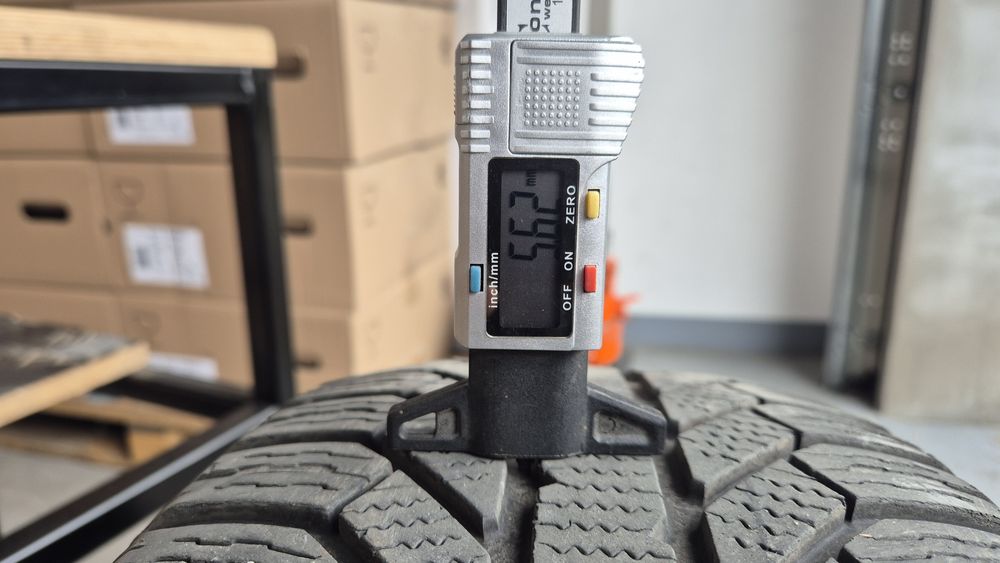 Sprzedam opony zimowe 215/60/R17