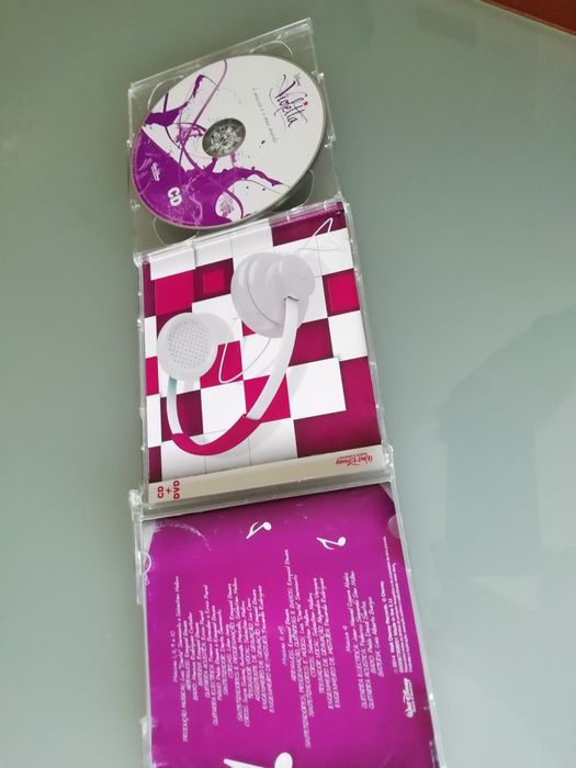 Cd + DVD Violetta Duplo!! - Disney Usado em muito bom estado!*