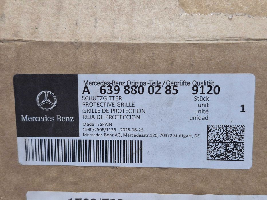 Mercedes Viano (W639) 03-10 Grill atrapa zderzaka nowa oryginalna