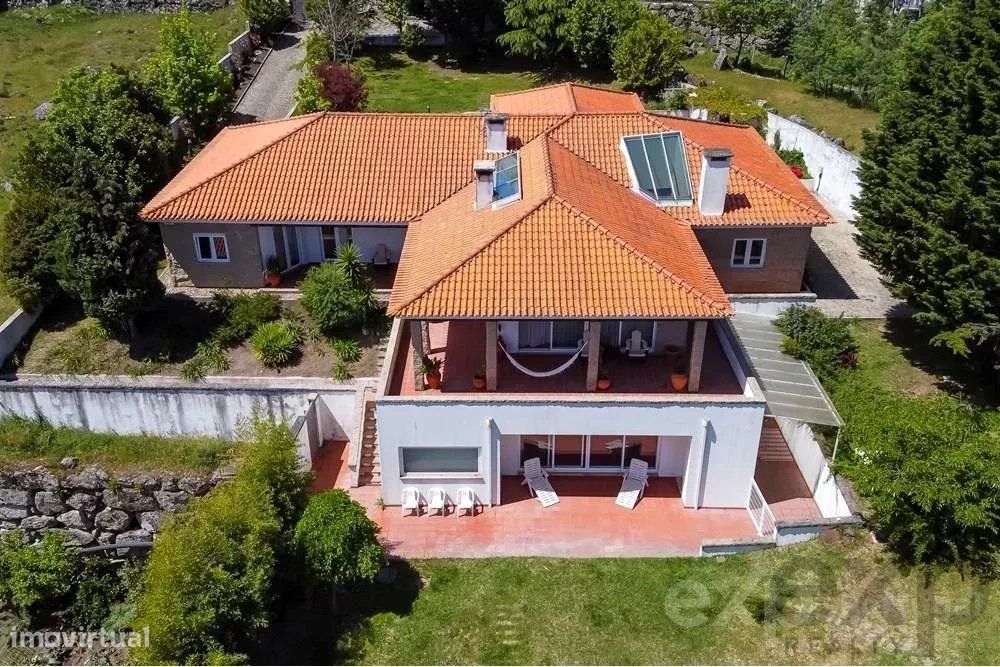 Moradia T4 + 1 Contemporânea | Excelente Investimento Alojamento Local