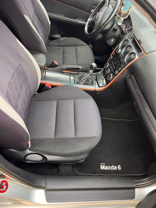 Mazda 6  2006 року