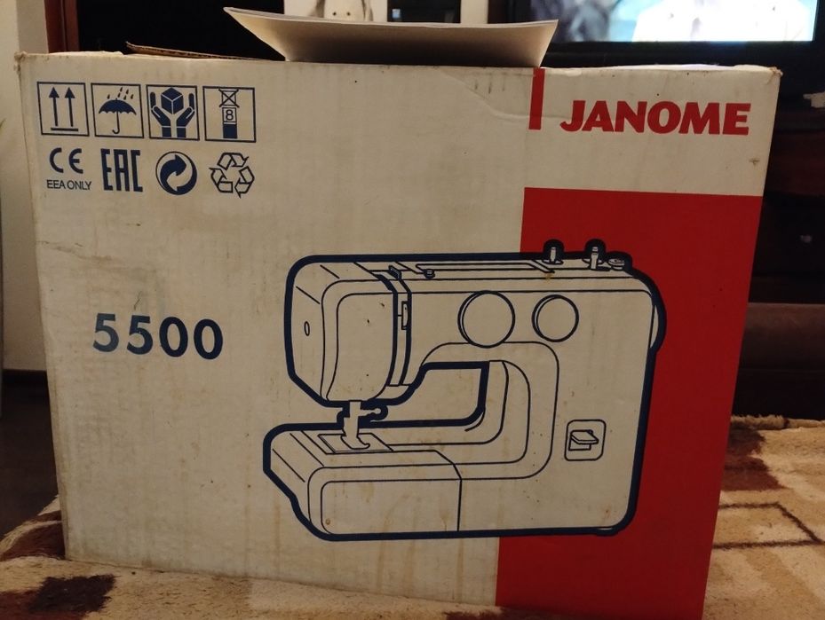 Janome 5500  швейная машинка ,новая