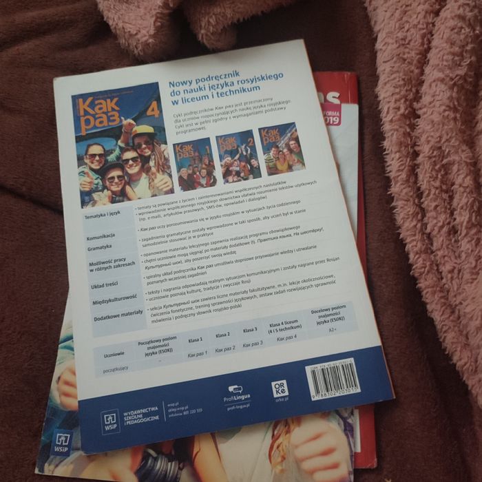 Podręcznik i ćwiczenia do języka rosyjskiego 4