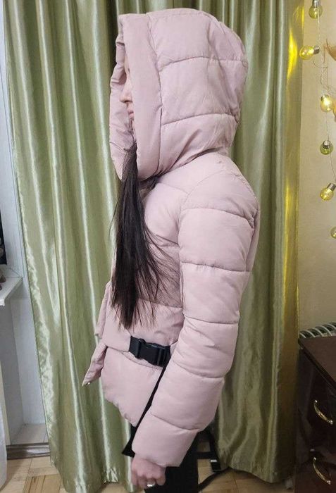 Жіноча коротка зимова куртка з капюшоном | Розмір S