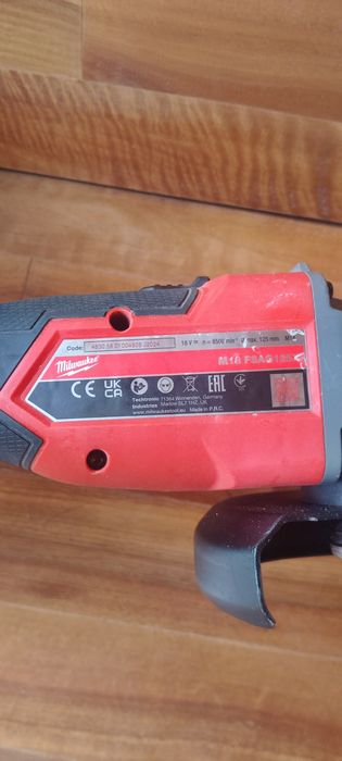 Продам болгарку Milwaukee M18 24 рік