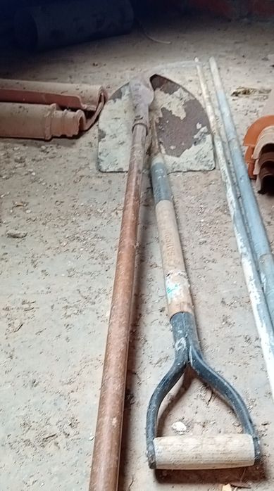 Pá para trabalhos de obras, campo, etc.