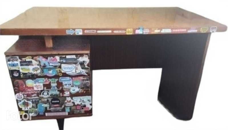 Стіл письмовий комп'ютерний