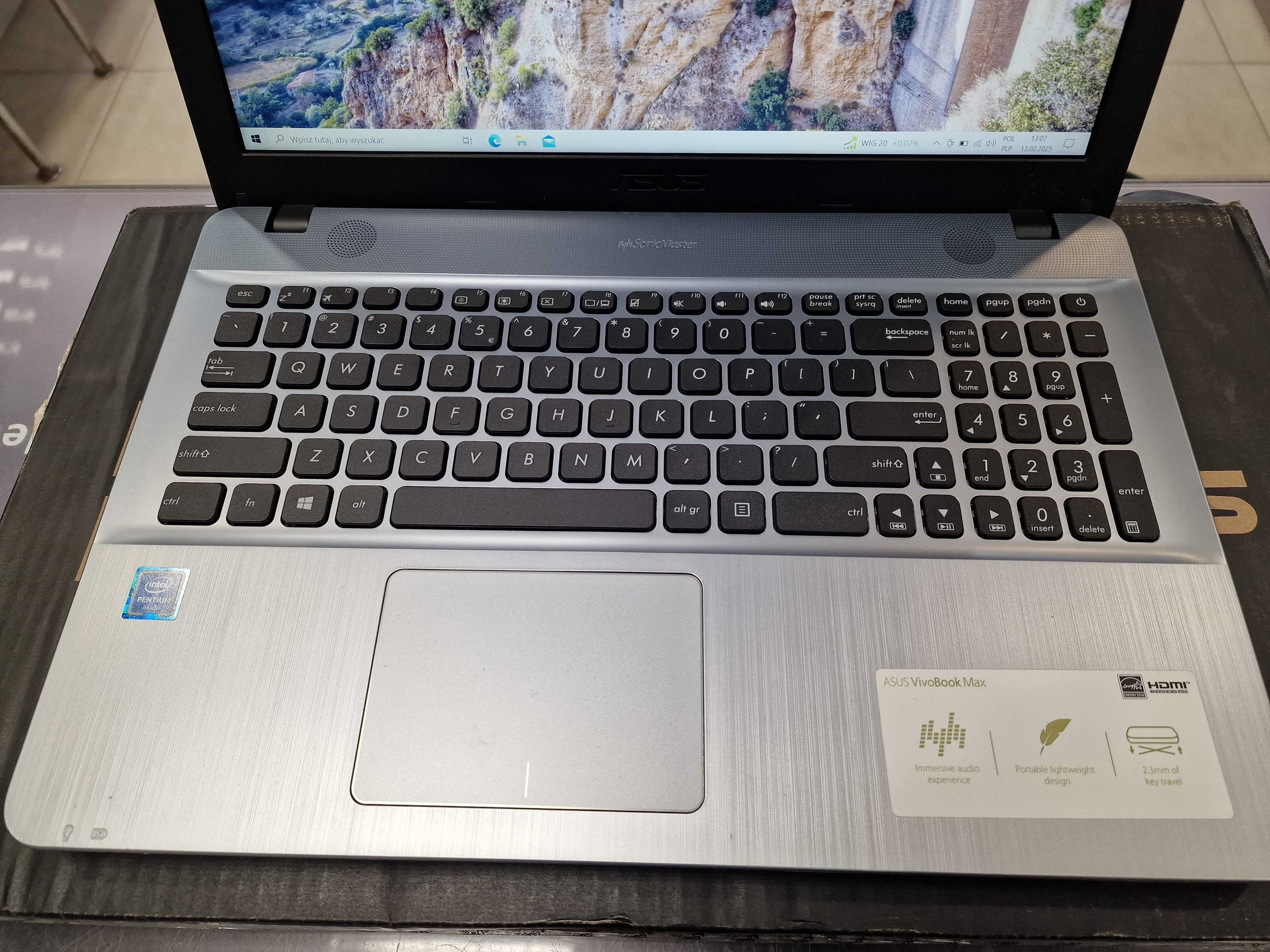 Asus Vivobook MAX X541SA/ Pentium N3700/ 4GB/ 128GB/ W10/ Grade A