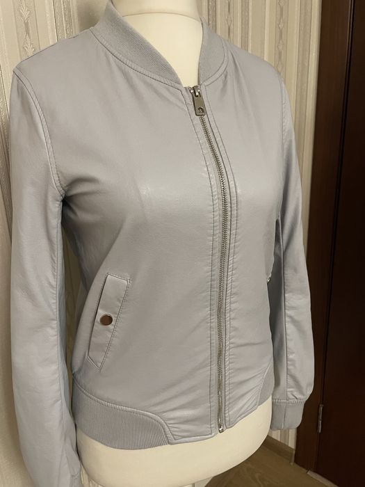 Куртка- бомбер з штучної шкіри S