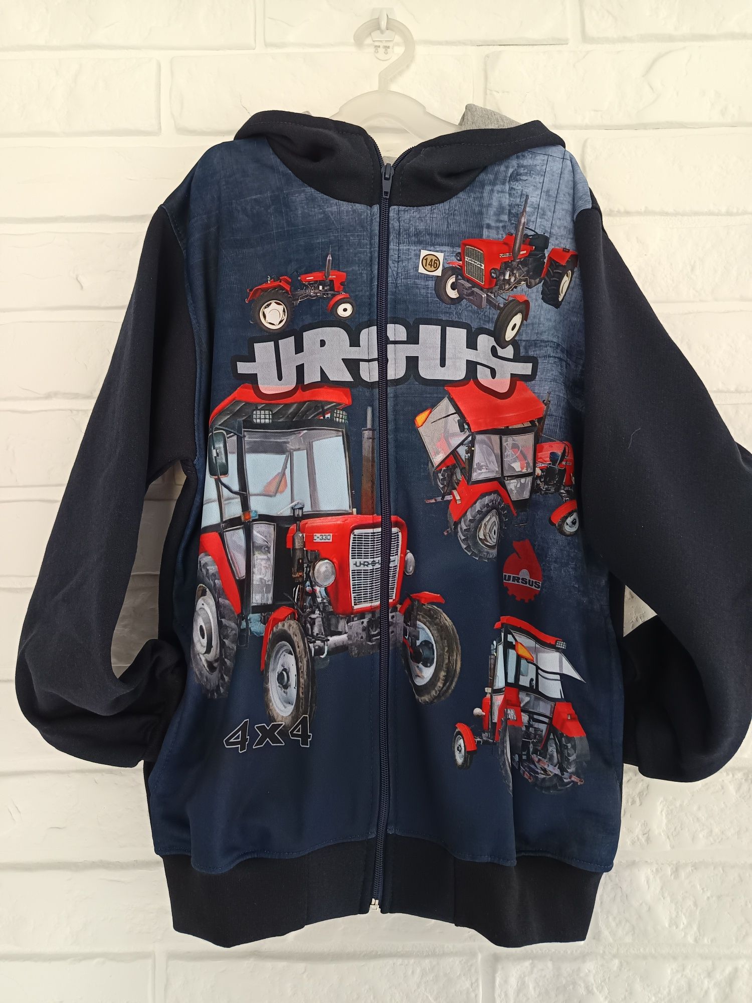 Bluza dresowa chłopięca z traktorem Ursus