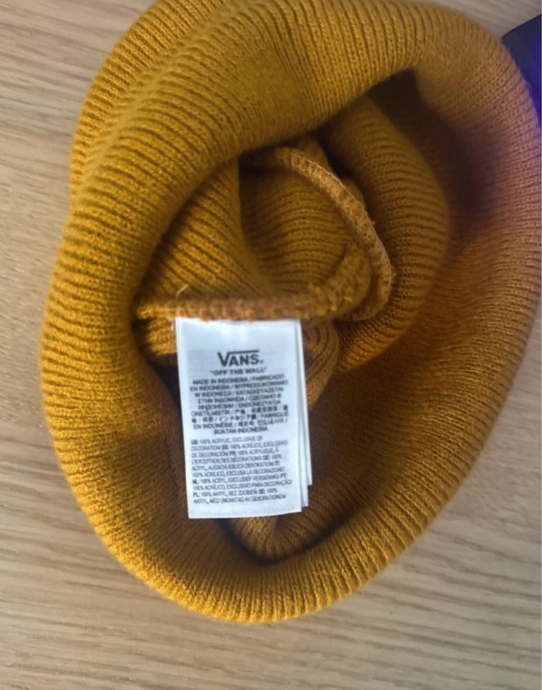 Gorro vans  amarelo torrado