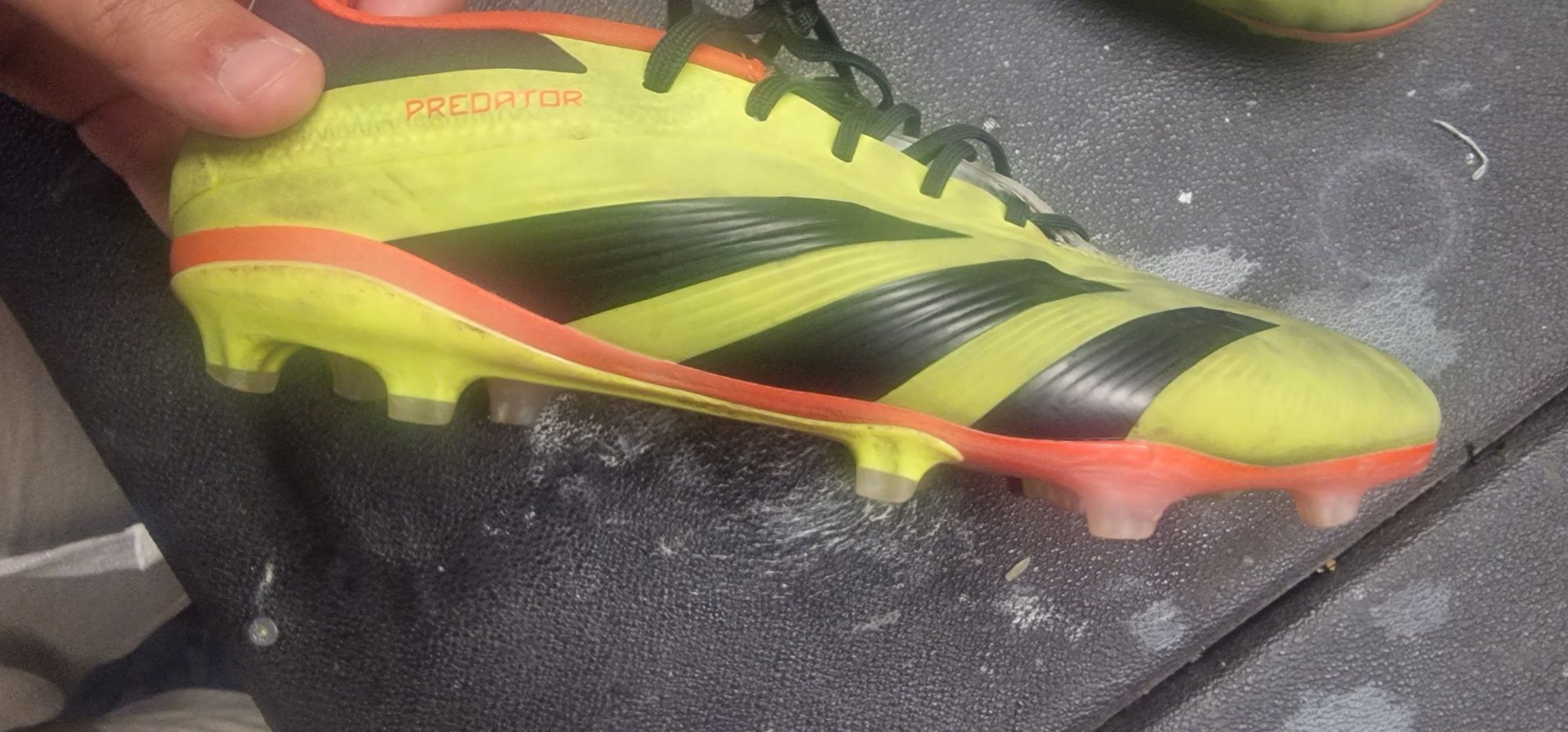 5 pares de Chuteiras Messi F50 NOVAS