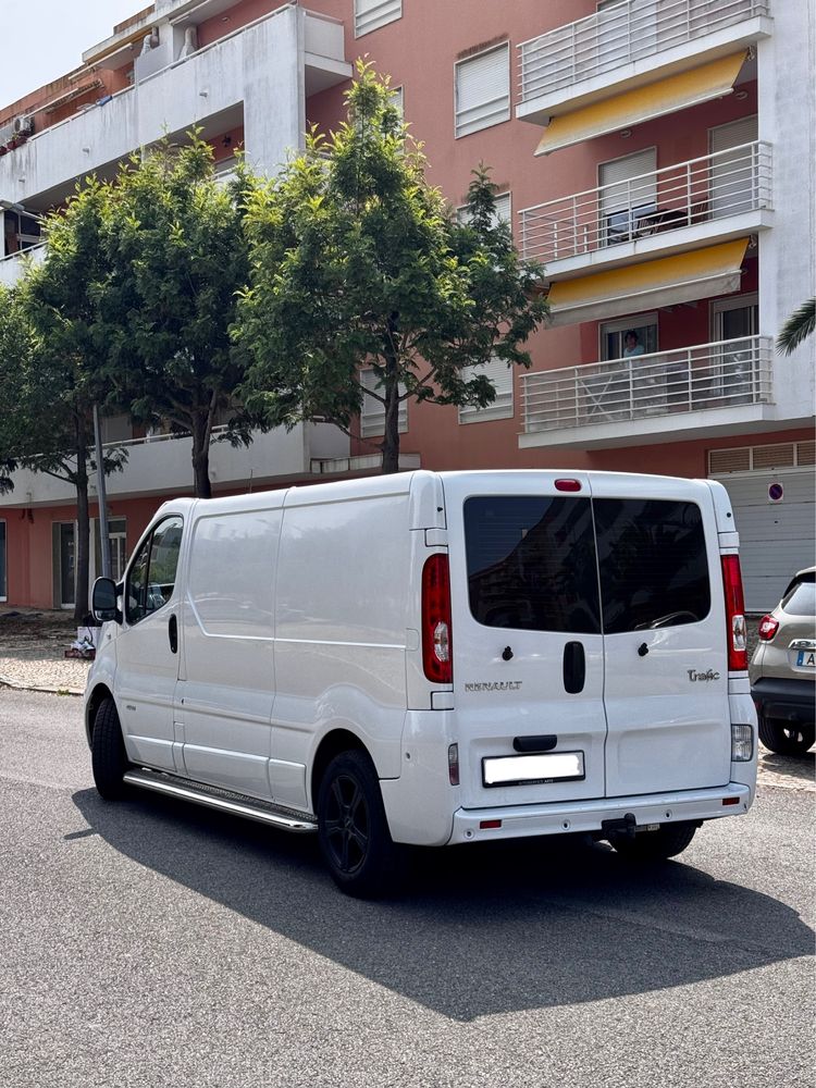 Renault trafic 2014 L2 Black edition