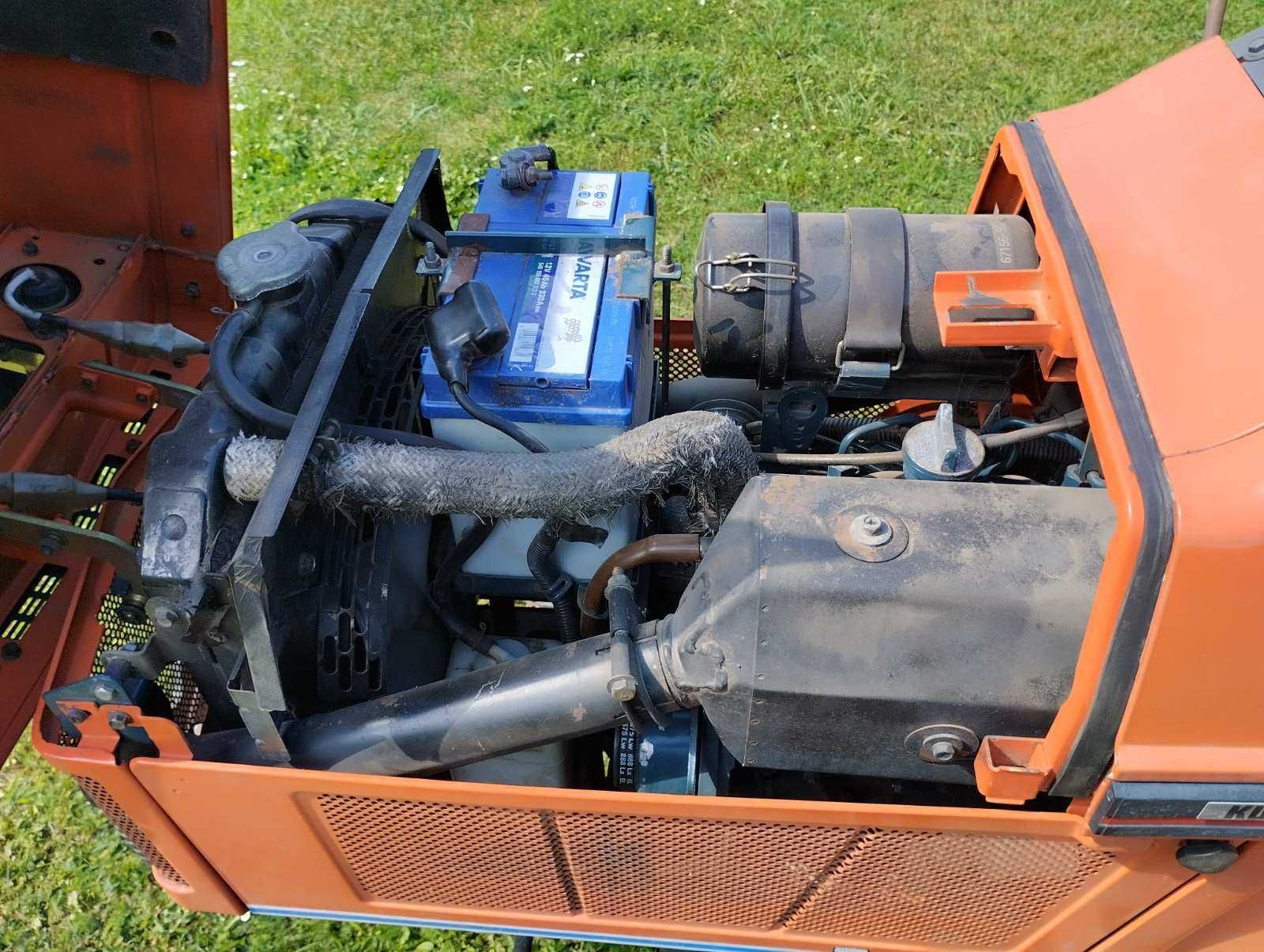 Мінітрактор Kubota B1-15 Bulltra з фрезою