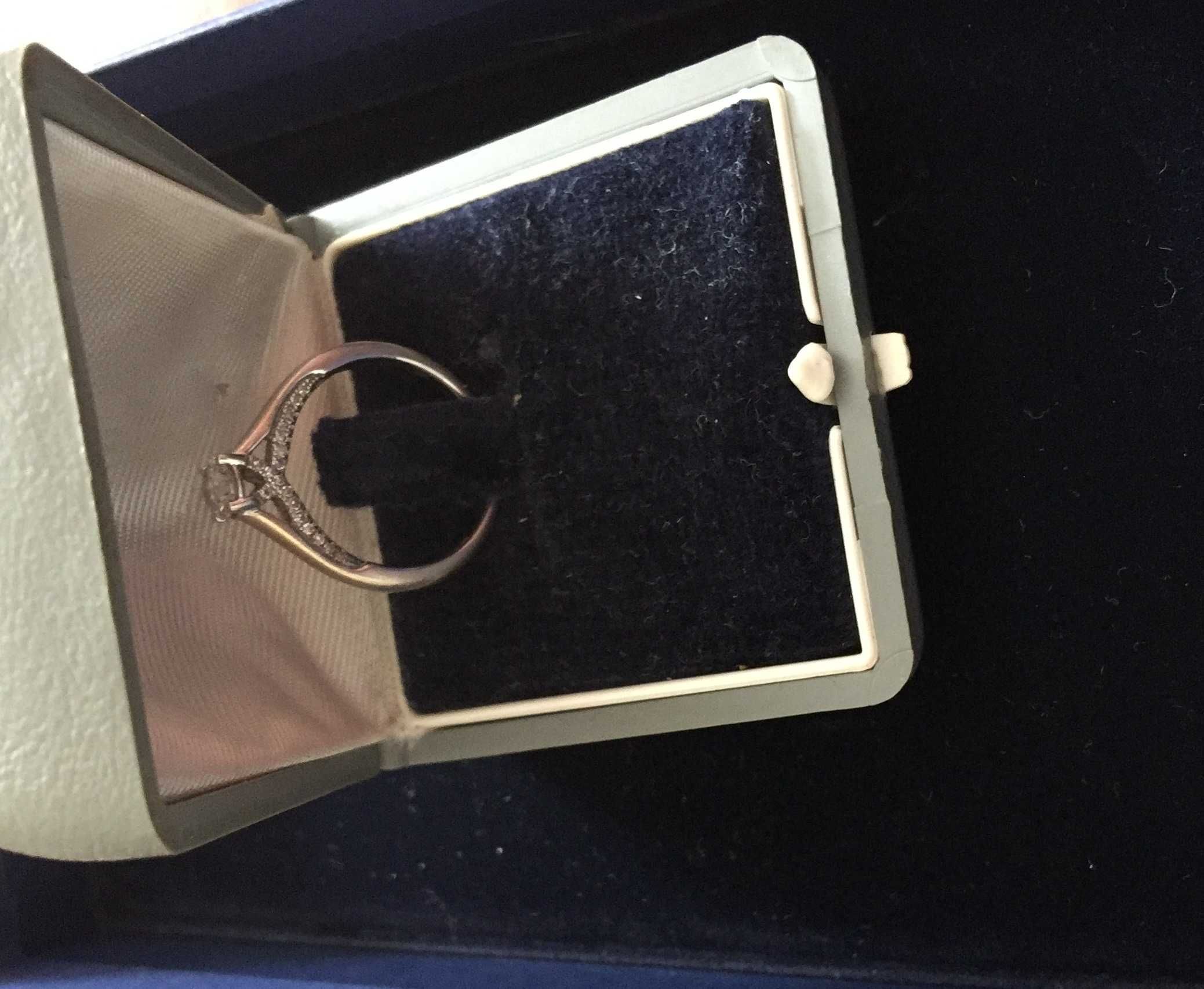 Подарок на помолвку/свадьбу: комплект колец с бриллиантами 0,625ct