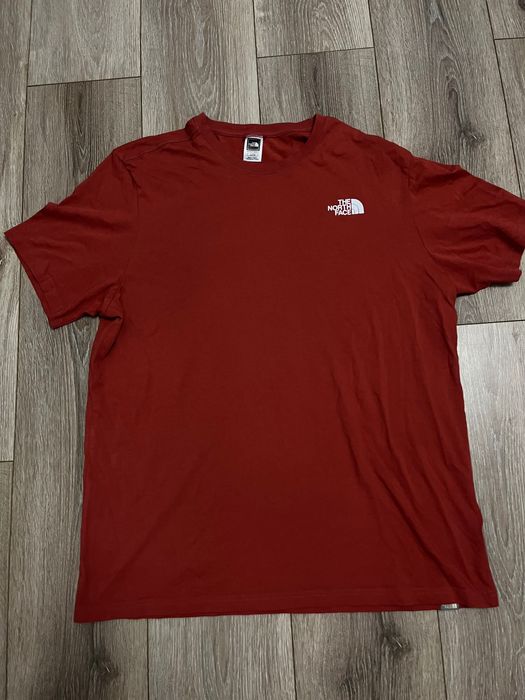 Футболка The North Face