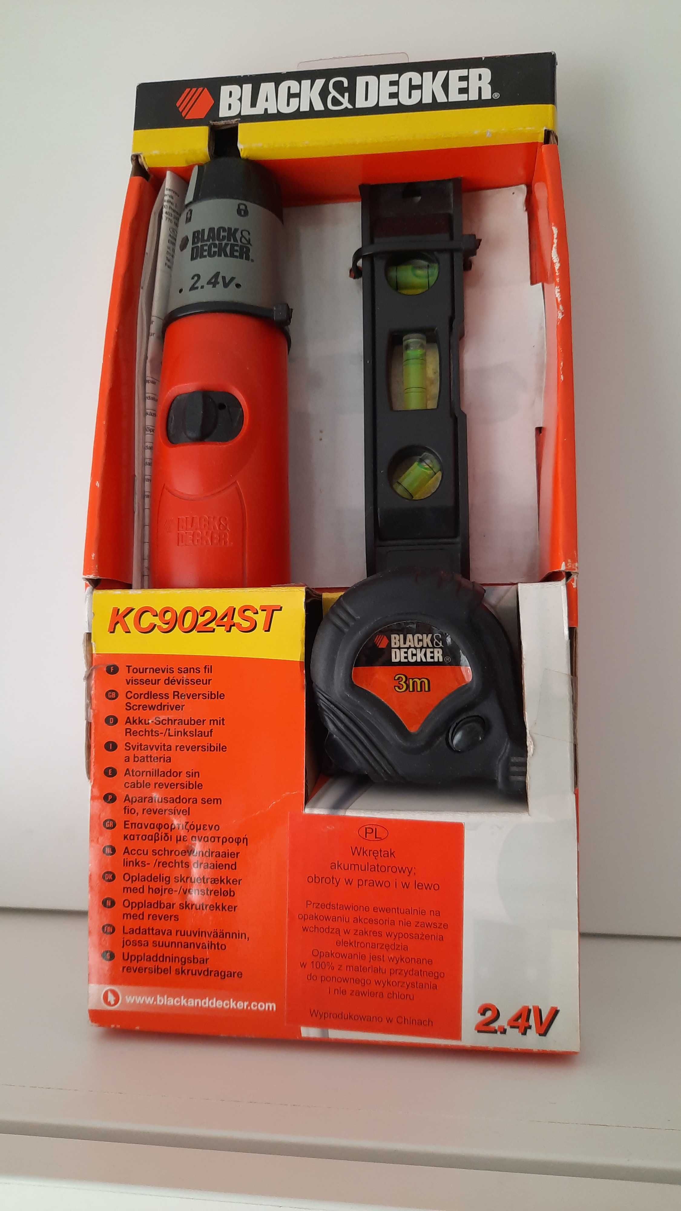 Black Decker wkrętarka akum, ładowarka, poziomica, miara zwijana profi