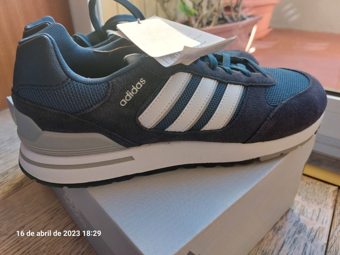 Adidas Runs 80 novas