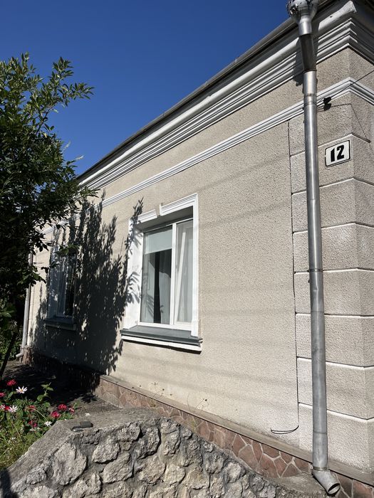 Продається домогосподарство в центральній частині м.Тернополя.