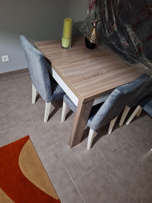 Mesa de Sala com Cadeiras