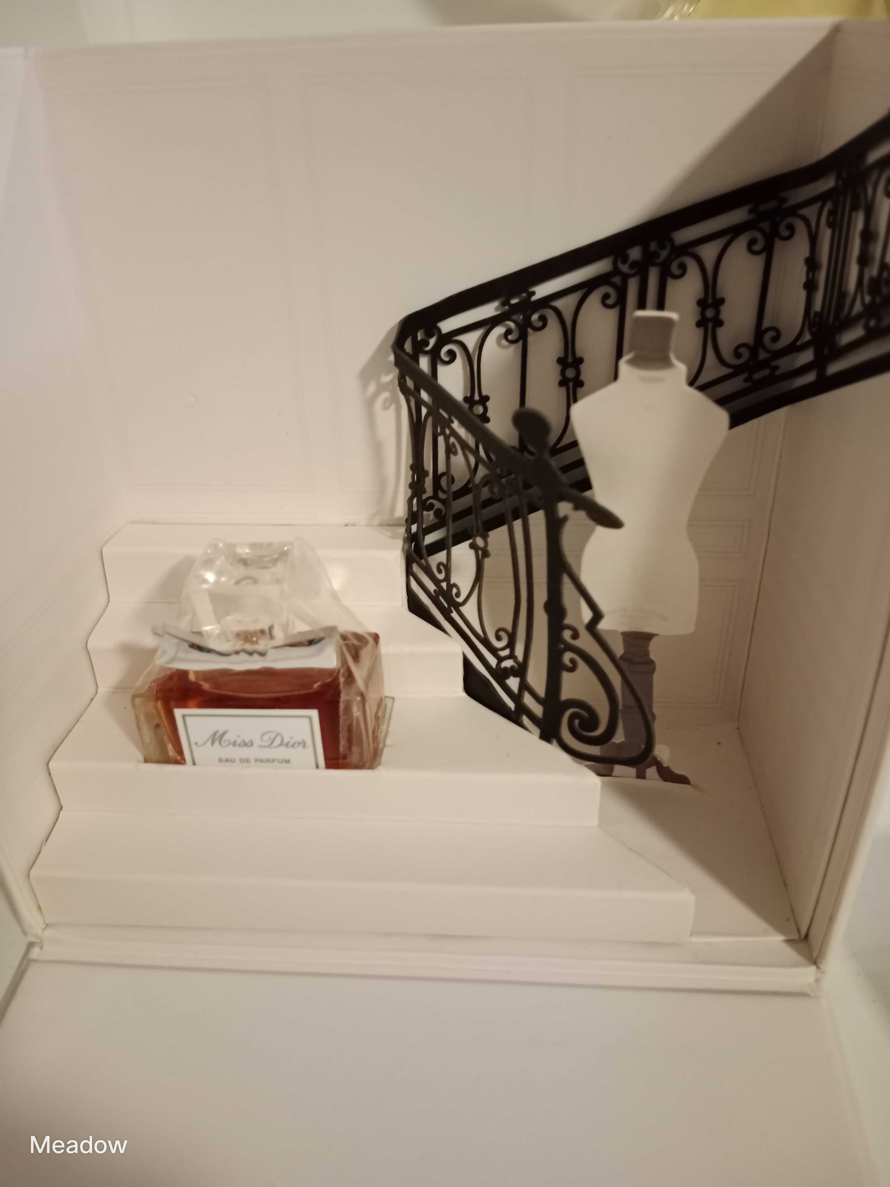 Miss Dior Box z schodami EDP UNIKAT perfumy