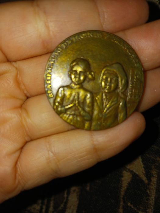 Medalha religiosa correio da manhã joao paulo pequena