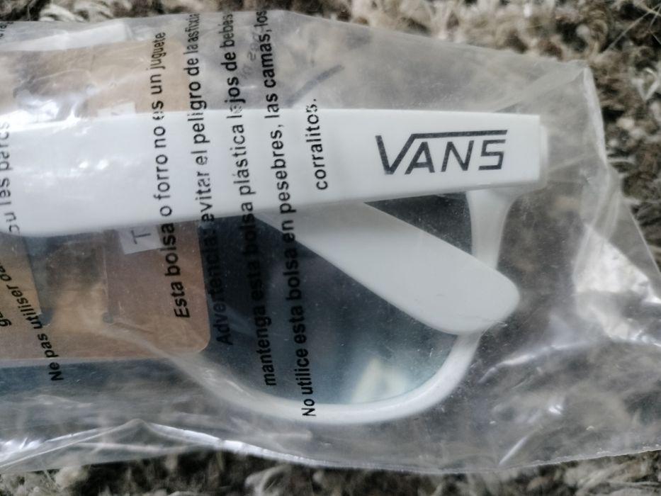 Óculos sol Vans usados