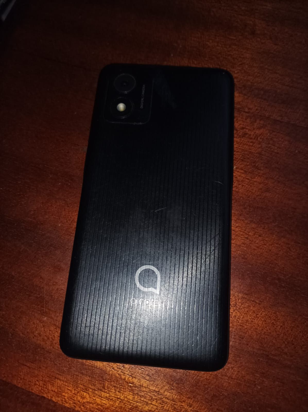 Alcatel  só com uma rachadura