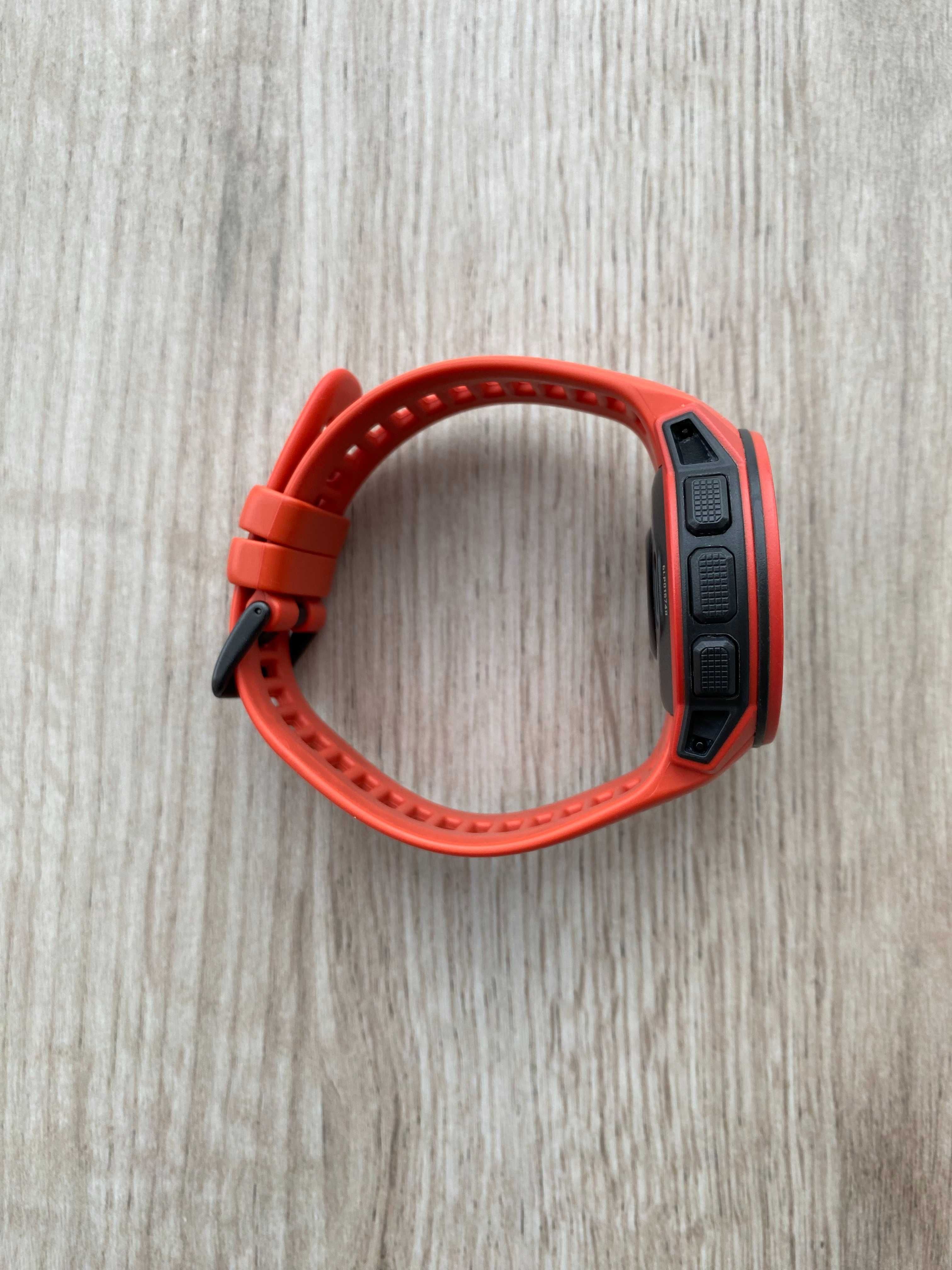 Garmin Instinct Solar Flame Red