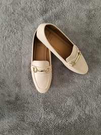 Bege shoes for women