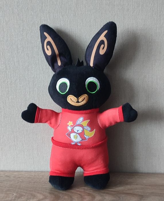 Fisher Price maskotka pluszak Bing w piżamce
