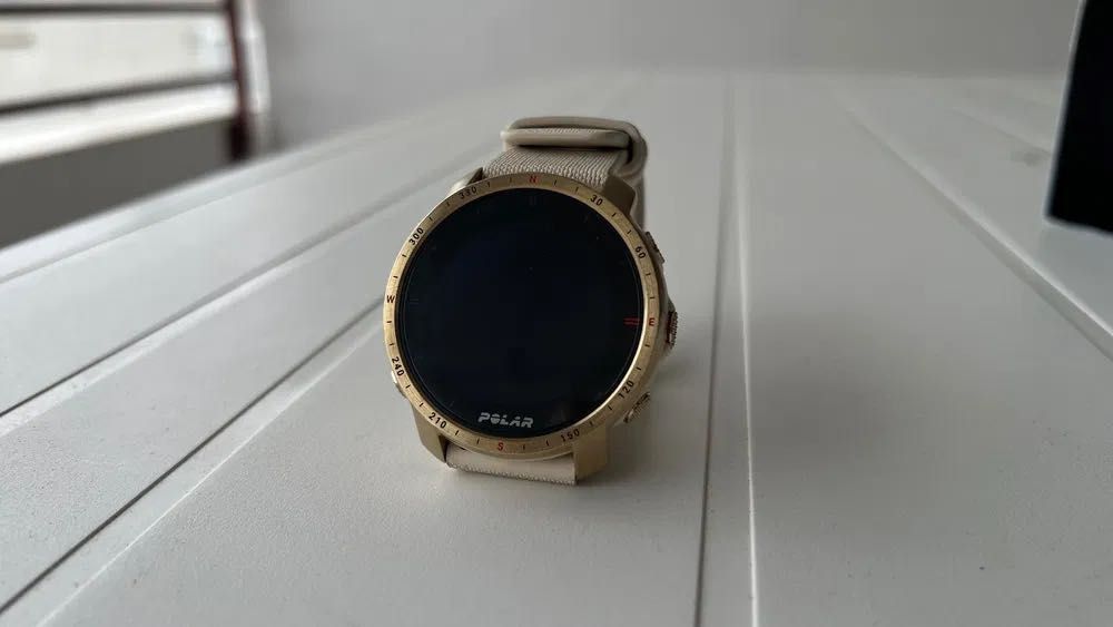 Мультиспортивные часы POLAR Grit X Pro (версия beta)