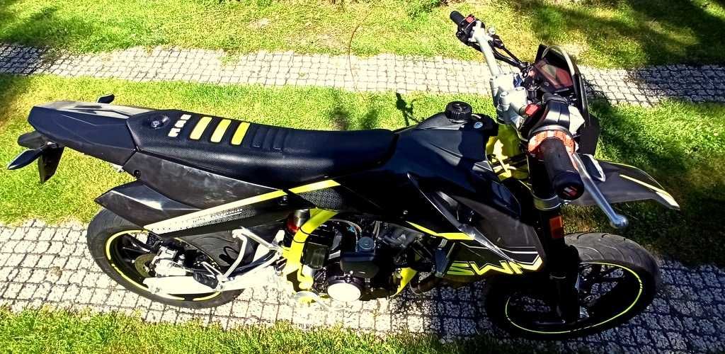 SWM SM 125 r rs SUPERMOTO cross beta aprilia malaguti sx xtm  ktm