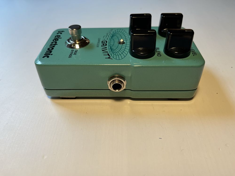 TC Electronic Hypergravity Compressor (kompresor do basu i gitary)