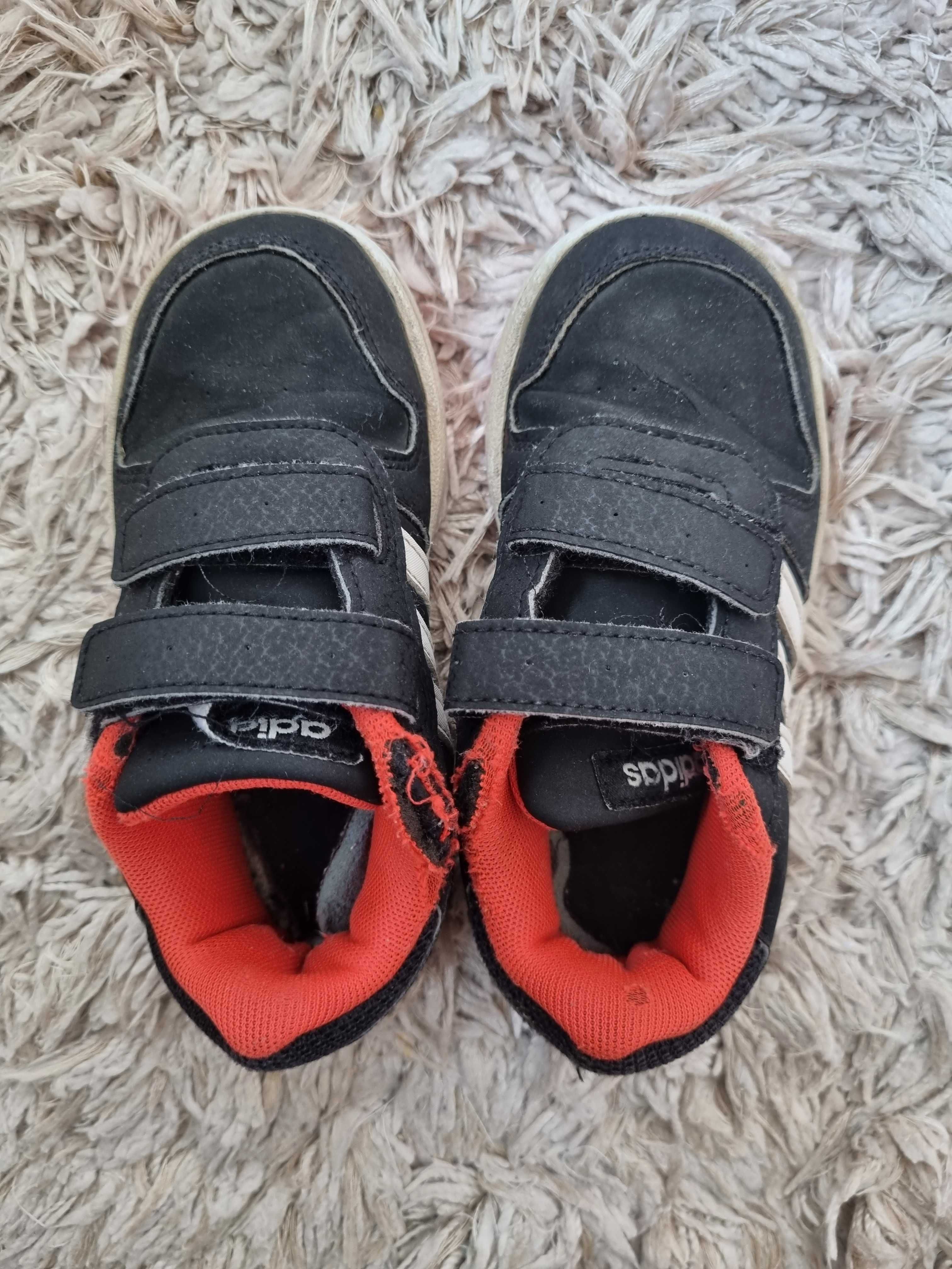 Buty adidas chłopięce 26