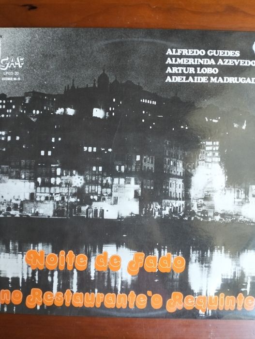 Disco de vinil LP Noite de Fado no Restaurante O Requinte
