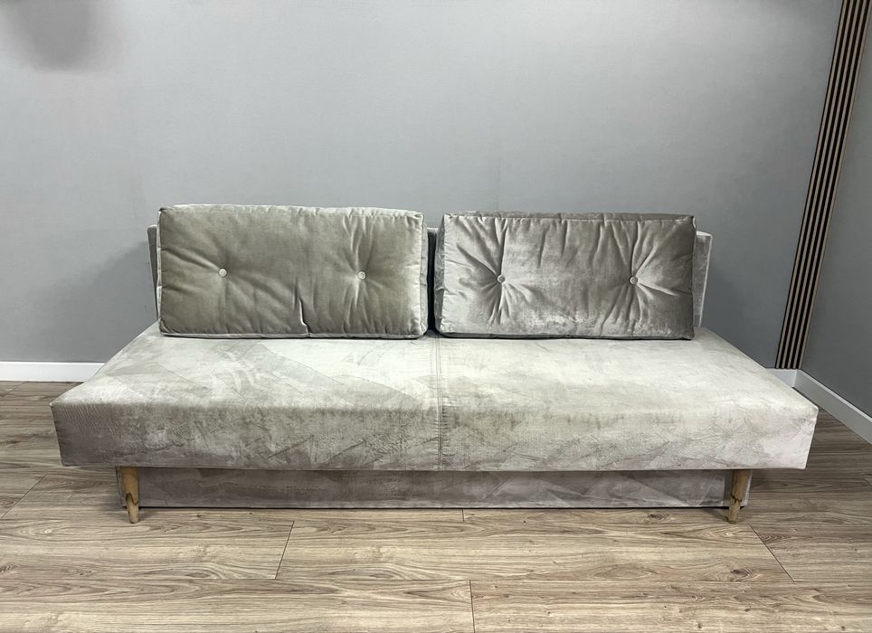 Kanapa KOŁO welur szampanski srebrny poduszki pikowane sofa DOSTAWA !!