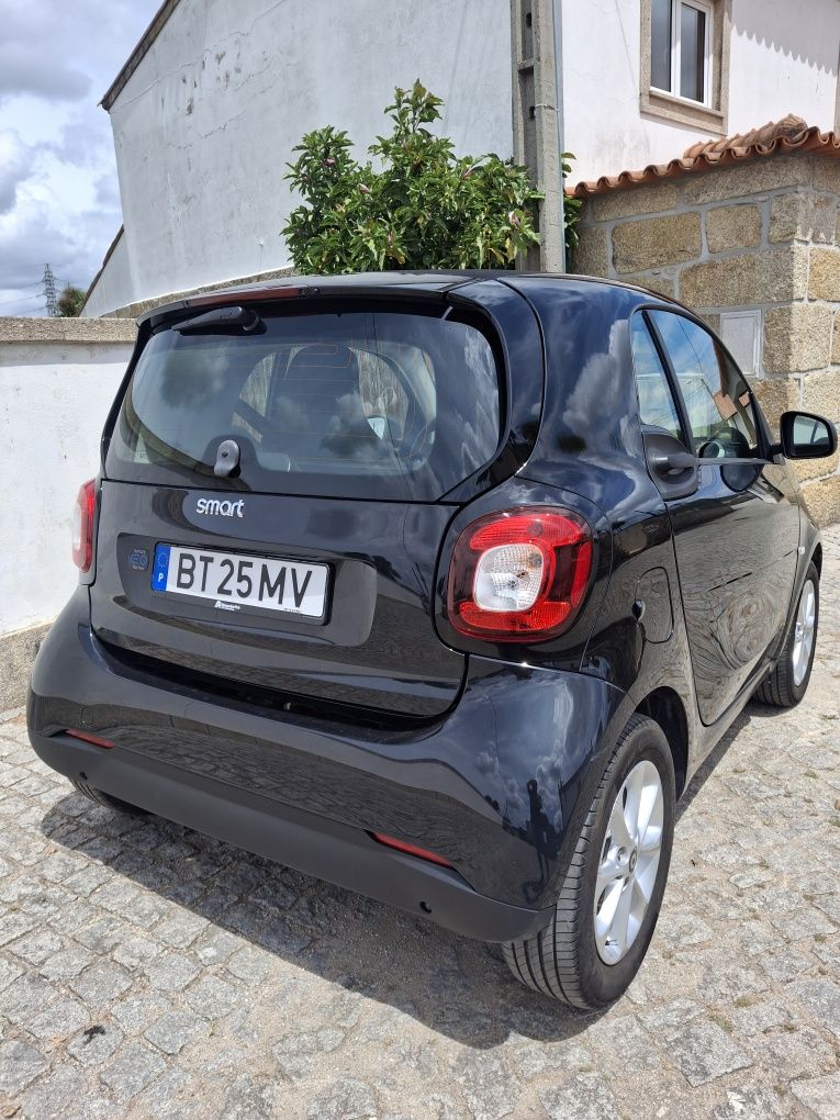 Smart EQ  ForTwo coupe elétrico