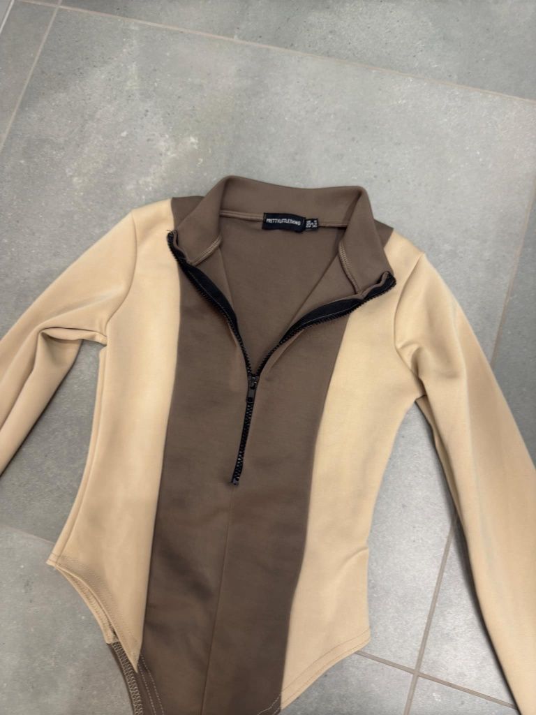 Body na zamek brązowo beżowe eleganckie obcisłe