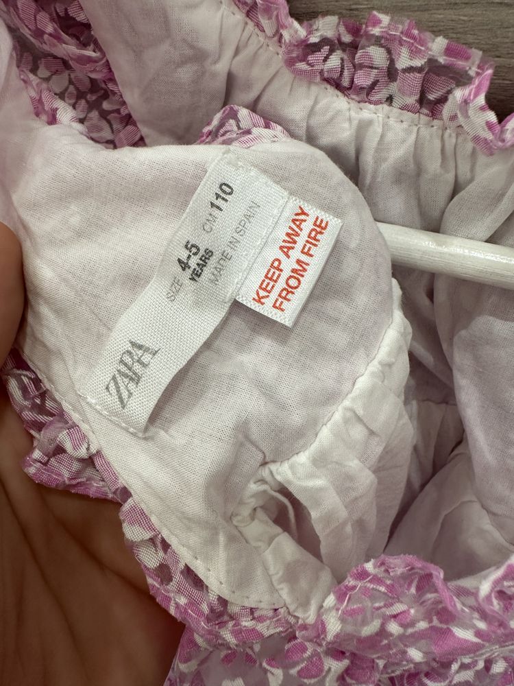 Нарядное платье Zara, 110 размер
