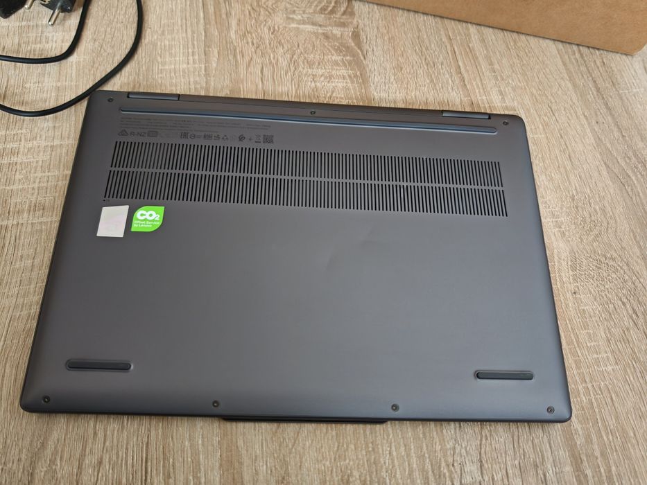 Lenovo Yoga 7 2-in-1 14AHP9 OLED Сенсорный