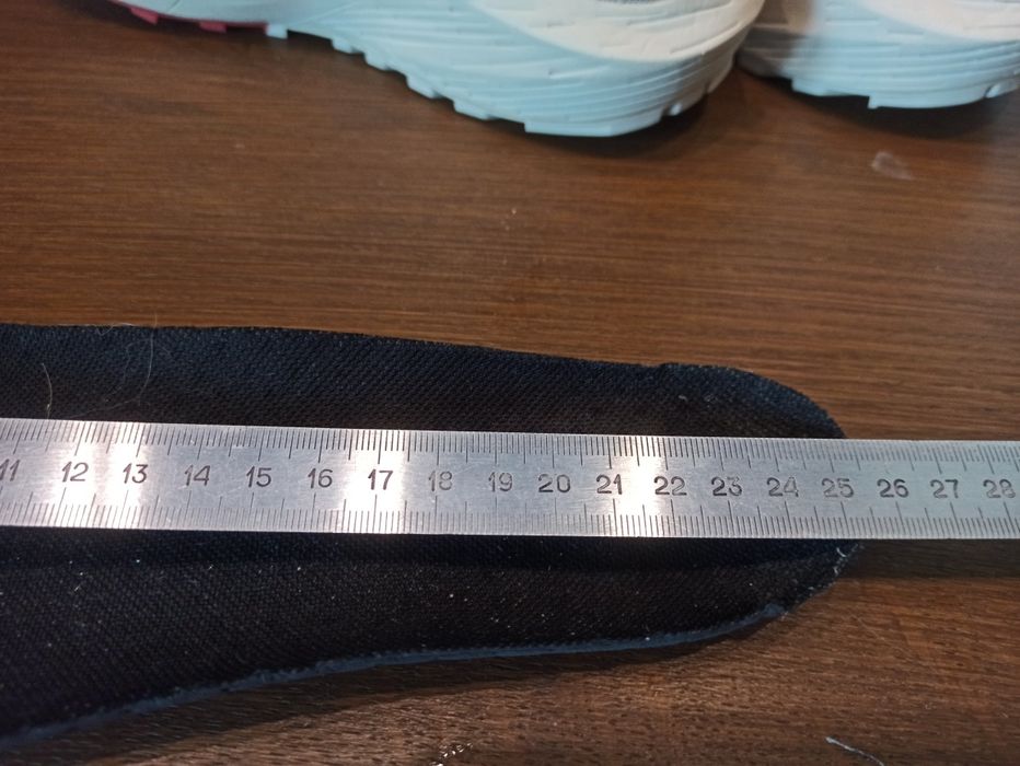 SALOMON SENSE RIDE 5 кросівки для бігу 39⅓ розмір