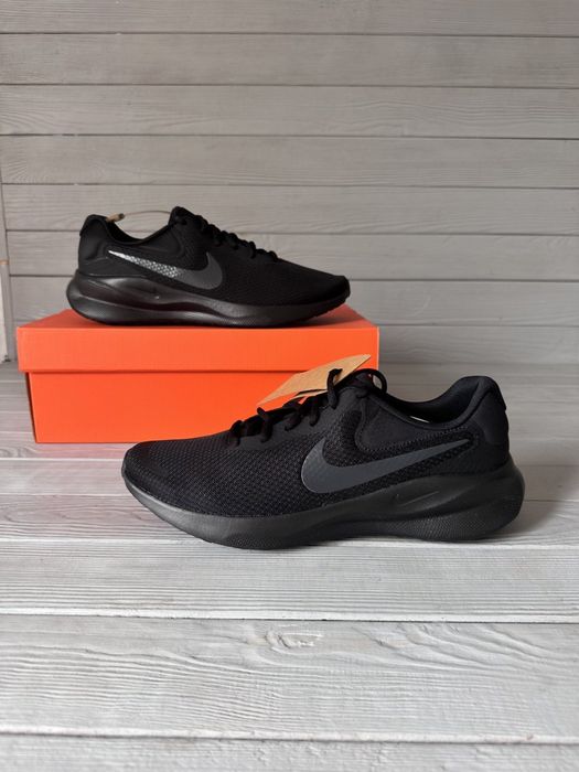 Чоловічі кросівки для бігу Nike Revolution 7 FB2207-005