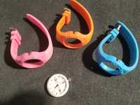 Relógio One com braceletes coloridas (One)